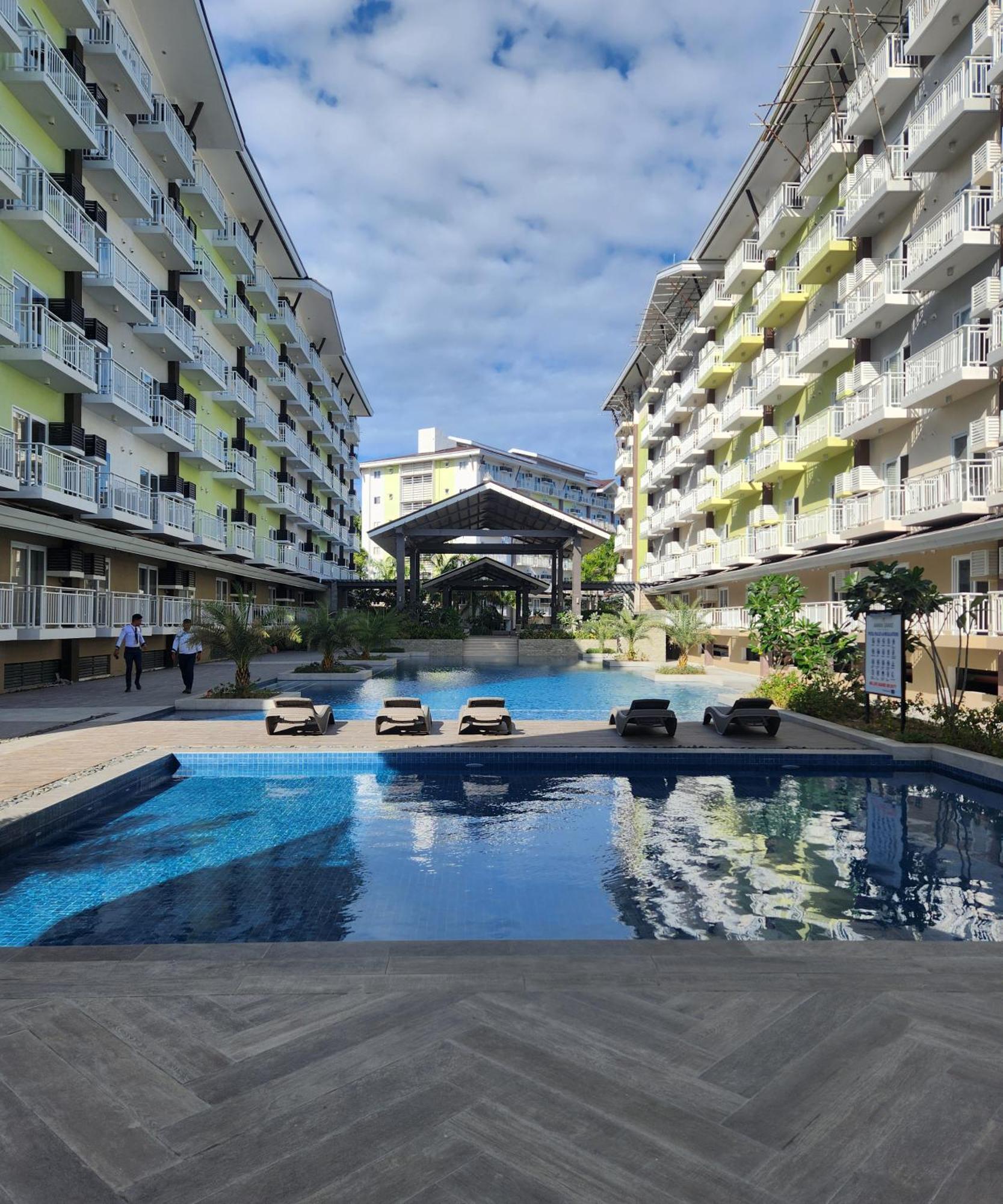 Condo Azur Suites A326 Amani Resorts Residences , 5 Minutes Airport, Netflix, Stylish, Cozy With Luxurious Swimming Pool Isla de Mactán Exterior foto