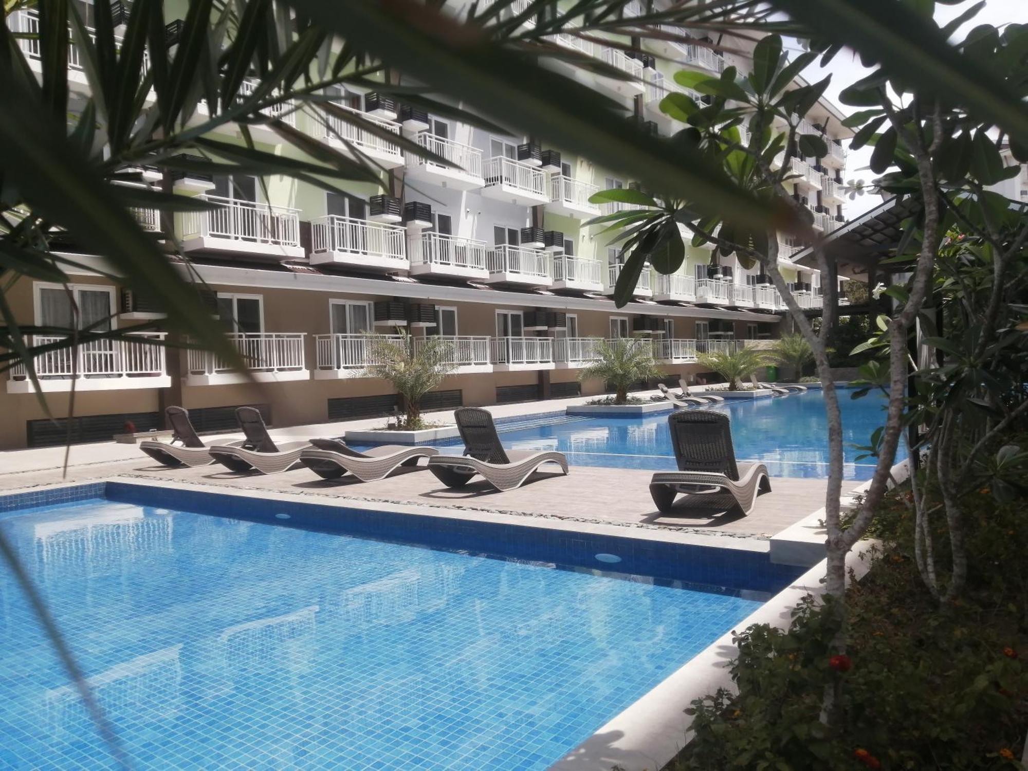 Condo Azur Suites A326 Amani Resorts Residences , 5 Minutes Airport, Netflix, Stylish, Cozy With Luxurious Swimming Pool Isla de Mactán Exterior foto